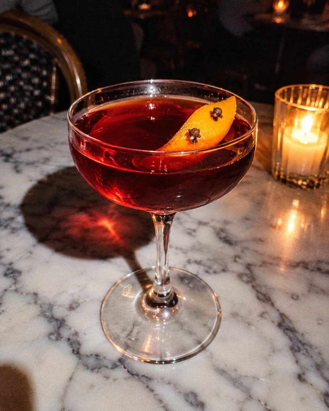 Zero-proof mulled manhattan, flash photo