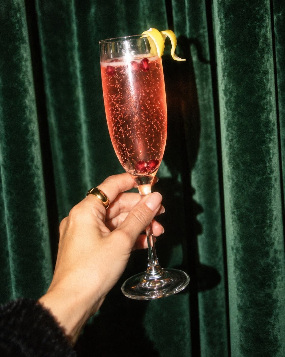 Zero-proof pomegranate french 75, flash photo